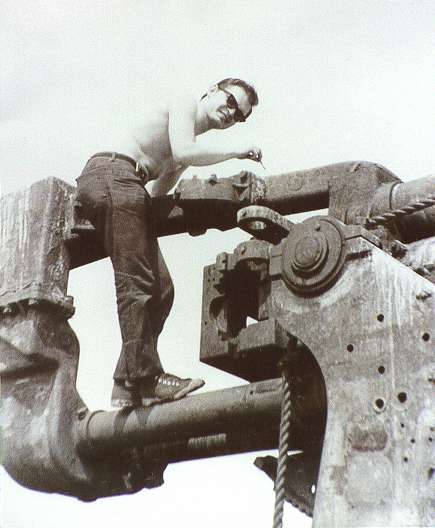 David Sinclair on Eastern 3.7 Gun