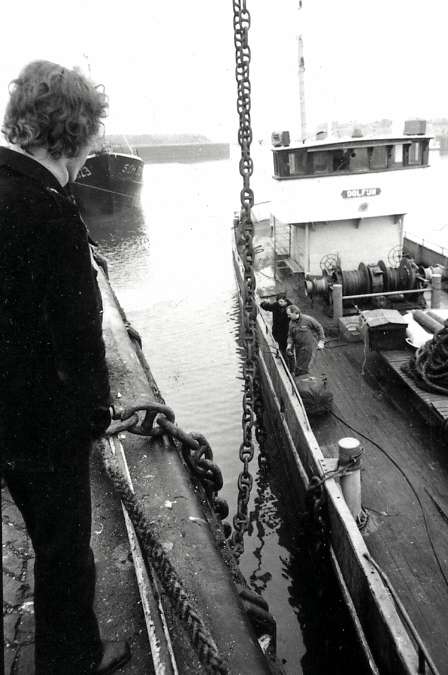 Anchor Chain lifted by Crane