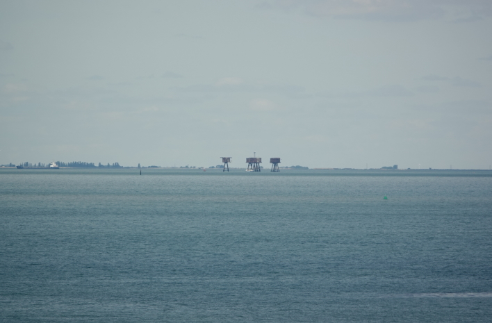 Kentish Flats Windfarm & Red Sands Forts