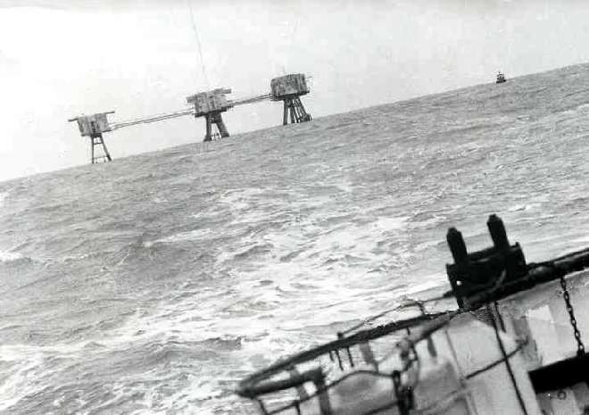 Leaving Red Sands in a swell