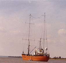 Communicator port side/stern