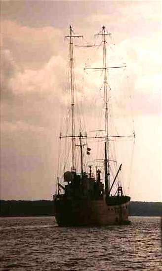 MV Communicator on Stour 3