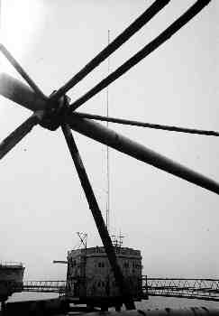 Red Sands Radio 390 mast from catwalk