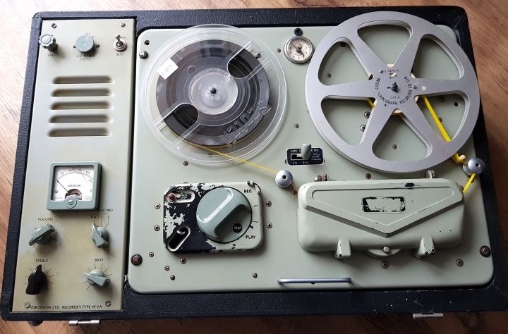 Radio Invicta Wearite Tape Machine