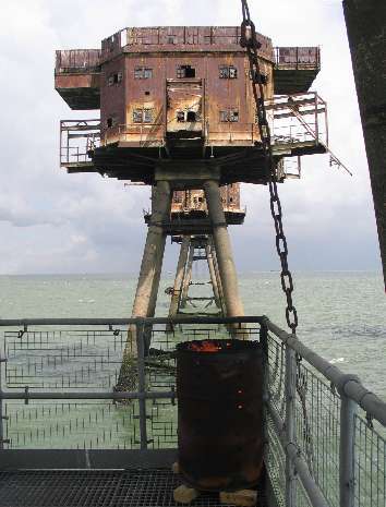 Platform Gun Tower 1 right perspective