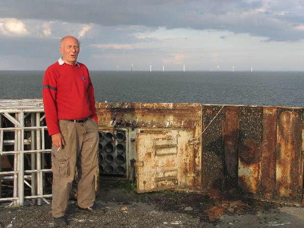 Tony Pine by 3.7" shell locker