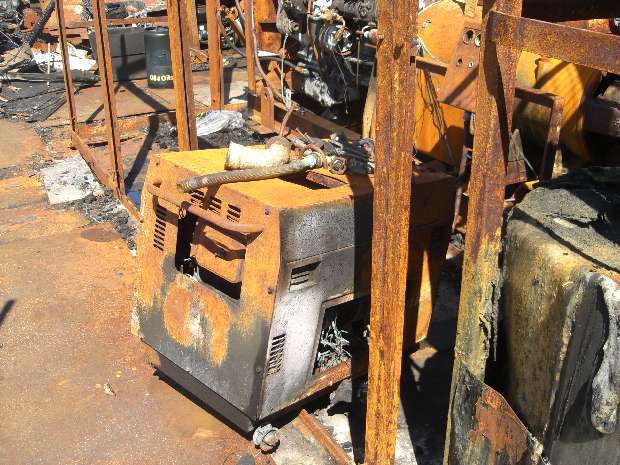 Wrecked portable generator set