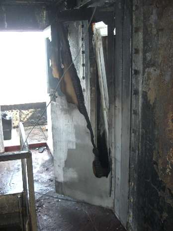 North leg area door open