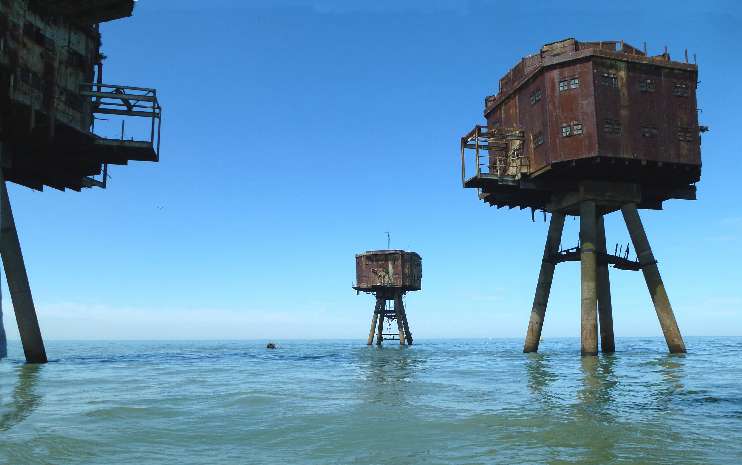 Control, Searchlight & G3 Towers