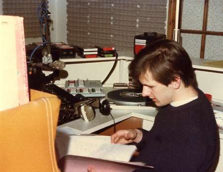 Mark Dezzani on Radio Nova