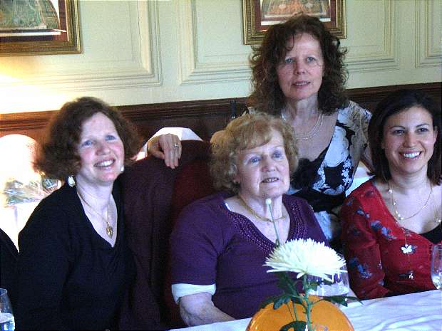 Susan, Dorothy & Candy Calvert along with Kirsty Susan, Dorothy & Candy Calvert along with Kirsty