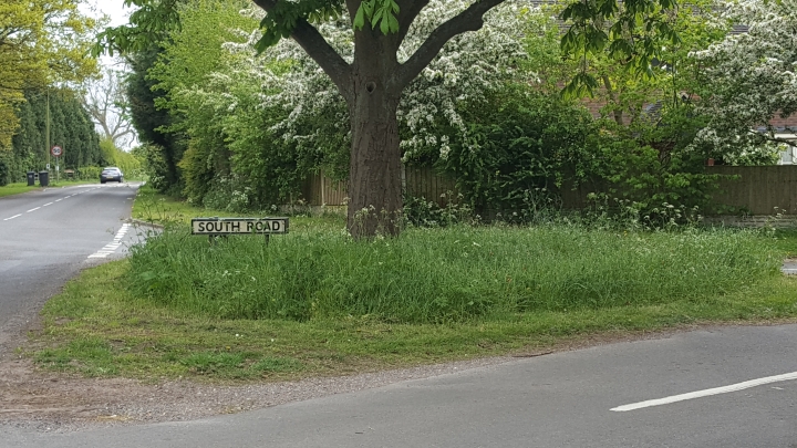 Hillmorton Lane with South Road on right