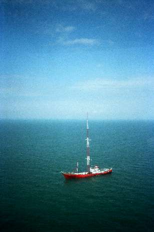 Ross Revenge port side distant